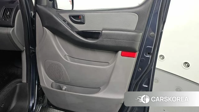 Hyundai The New Grand Starex id 4536546 из Кореи 16