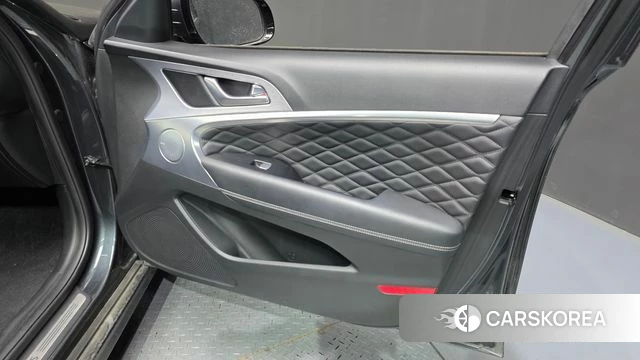 Genesis G70 id 4345446 из Кореи 16