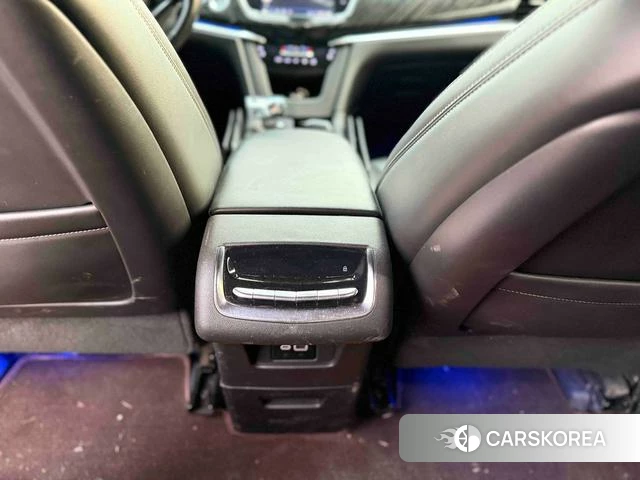 Cadillac XT6 id 4240818 из Китая 16