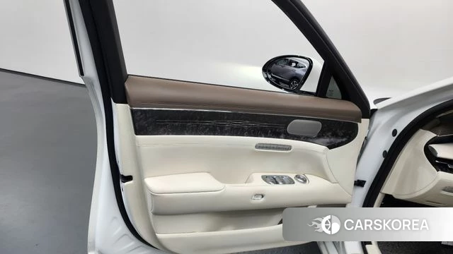 Genesis G90 (RS4) id 4382418 из Кореи 16