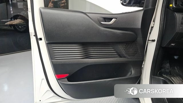 Hyundai Staria id 4323386 из Кореи 16