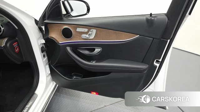 Mercedes-Benz E-Class W213 id 4856555 из Кореи 16