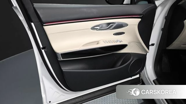 Genesis GV70 id 4185837 из Кореи 16