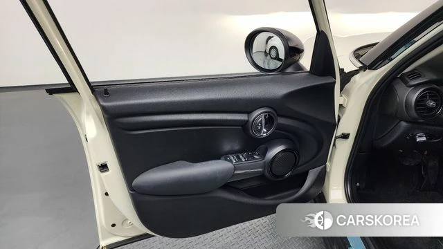 Mini Cooper id 4294927 из Кореи 16