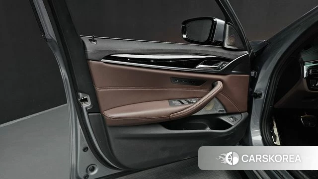 BMW 5 Series (G30) id 4871387 из Кореи 16