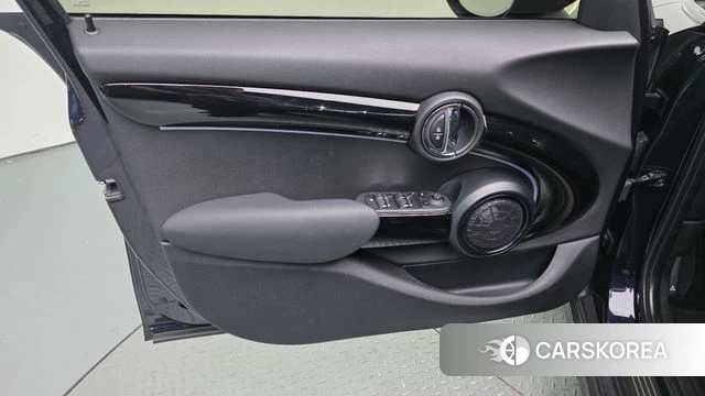 Mini Cooper S id 4773893 из Кореи 16