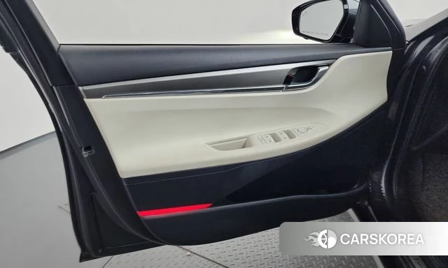 Hyundai The New Grandeur IG Hybrid id 4936389 из Кореи 16
