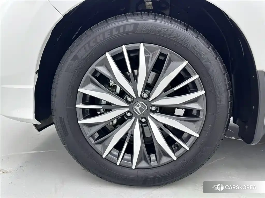 Honda Crown Road id 4576375 из Китая 16