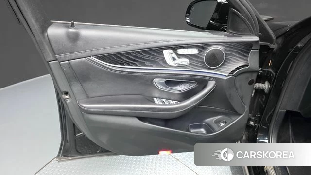 Mercedes-Benz E-Class W213 id 4849416 из Кореи 16