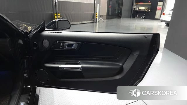 Ford Mustang id 4188616 из Кореи 16