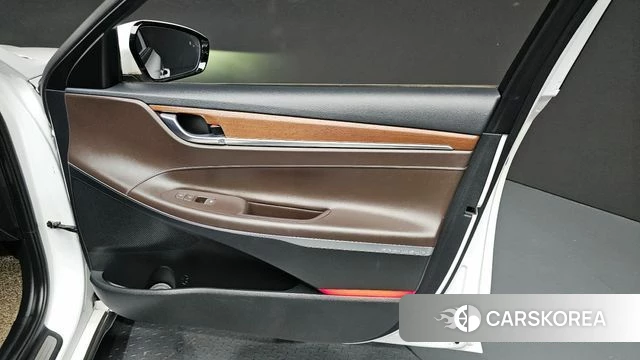 Hyundai Grandeur IG Hybrid id 4397535 из Кореи 16