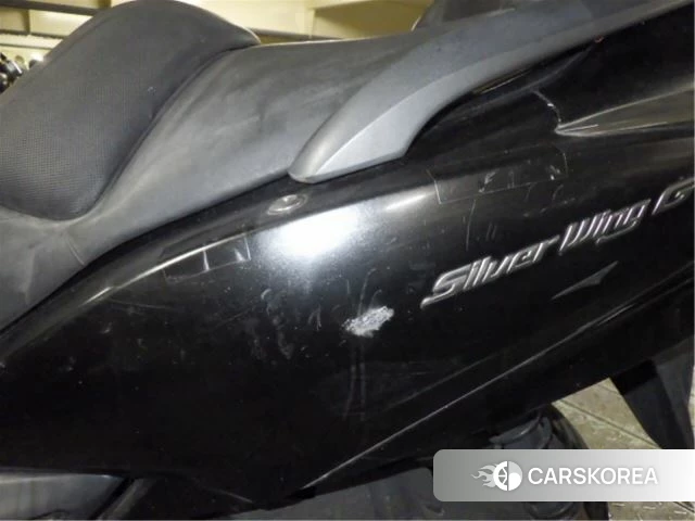 Honda SILVER WING 400 GT ABS id 4184750 из Японии 16