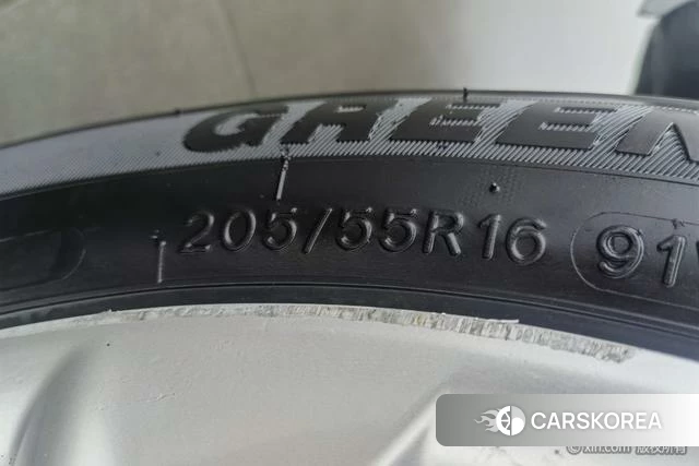Toyota Corolla id 4290784 из Китая 16