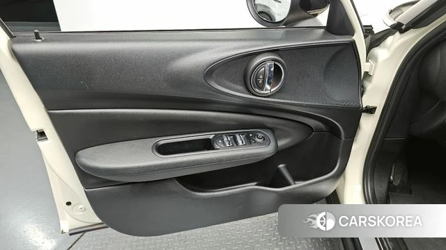 Mini Cooper D Clubman id 4250700 из Кореи 16