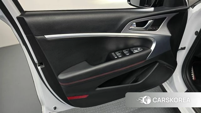 Genesis The New G70 id 4186553 из Кореи 16