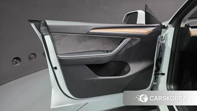 Tesla Model Y id 4388393 из Кореи 16