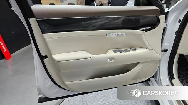 Genesis G90 (RS4) id 4468292 из Кореи 16