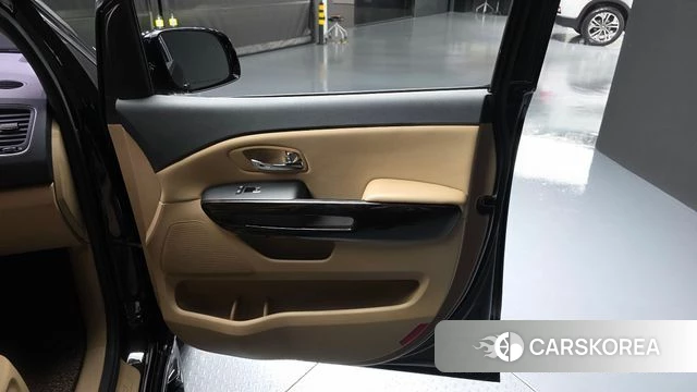 Kia The New Carnival id 4378080 из Кореи 16