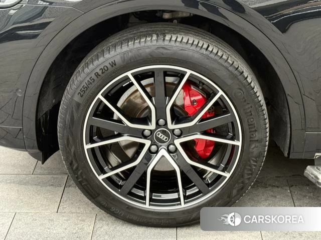 Audi Q5L id 4217450 из Китая 16