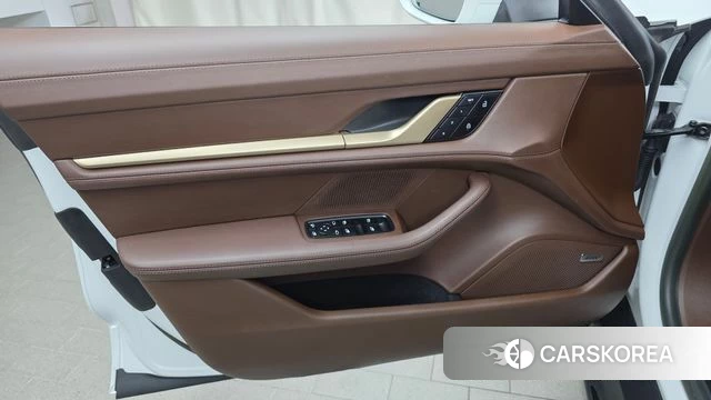 Porsche Taycan id 4474752 из Кореи 16