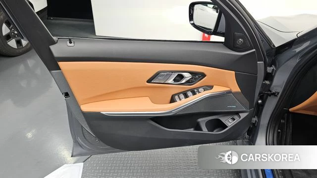 BMW 3 Series (G20) id 4589706 из Кореи 16