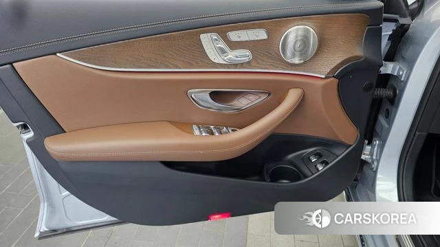Mercedes-Benz E-Class W213 id 4562120 из Кореи 16