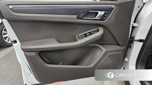 Porsche Macan id 4345110 из Кореи 16