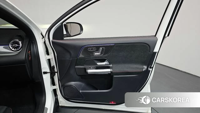 Mercedes-Benz GLA - Class H247 id 4423903 из Кореи 16