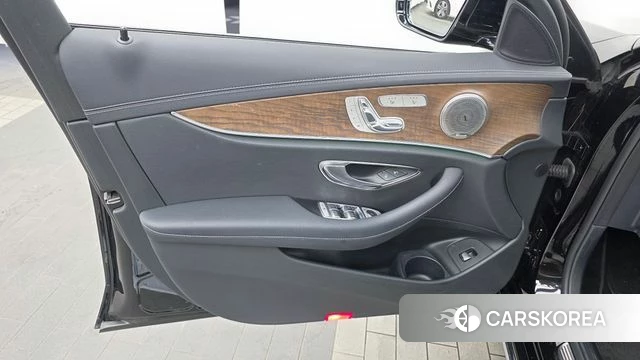 Mercedes-Benz E-Class W213 id 4625430 из Кореи 16
