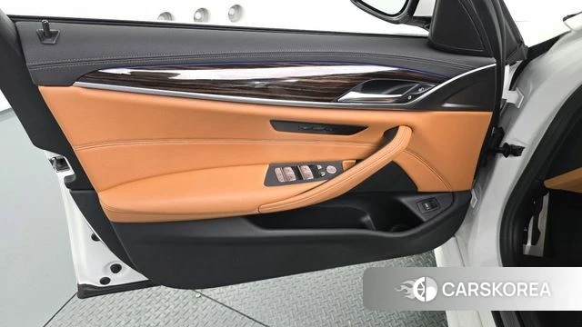 BMW 5 Series (G30) id 4383210 из Кореи 16