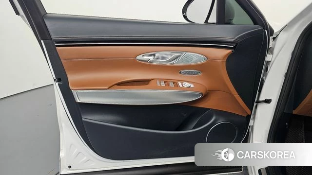 Genesis GV70 id 4281632 из Кореи 16