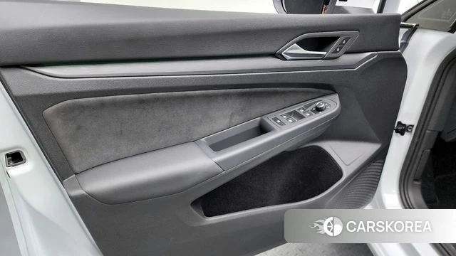 Volkswagen Golf 8th Generation id 4321917 из Кореи 16