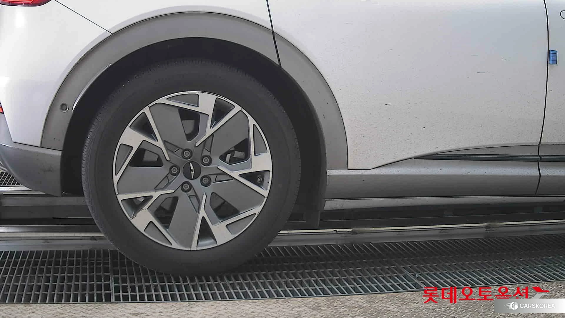 Hyundai GV60 id 3882112 из Кореи 16