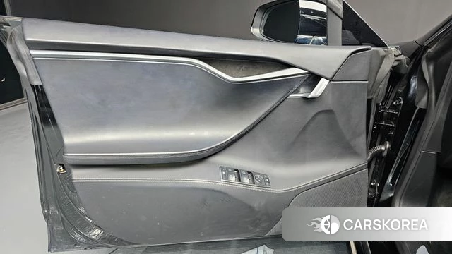 Tesla Model S id 4402684 из Кореи 16