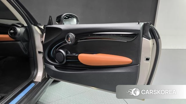 Mini Cooper S id 4783468 из Кореи 16