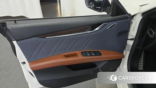 Maserati Ghibli id 4508046 из Кореи 16