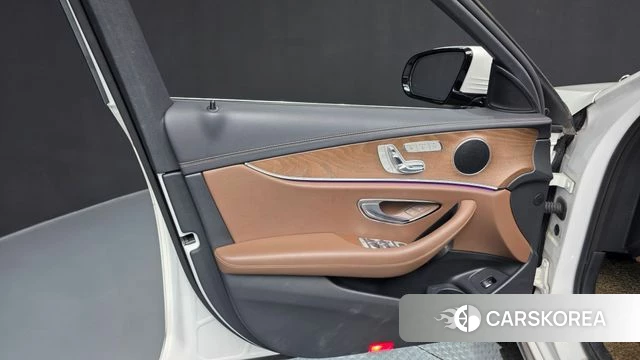 Mercedes-Benz E-Class W213 id 4692910 из Кореи 16