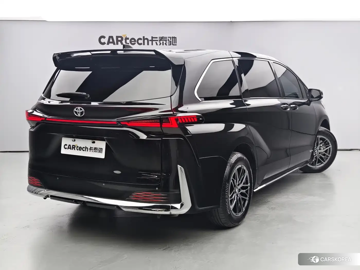 Toyota Sienna id 4599696 из Китая 16