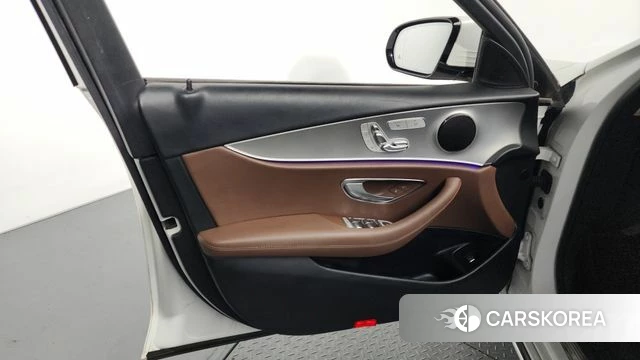 Mercedes-Benz E-Class W213 id 4285915 из Кореи 16