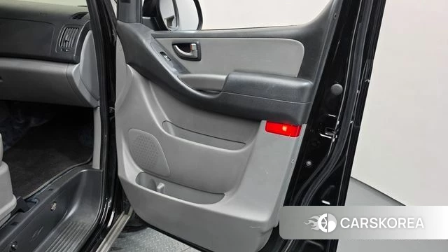 Hyundai The New Grand Starex id 4693988 из Кореи 16