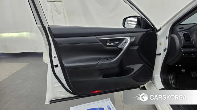 Nissan Altima id 4652189 из Кореи 16