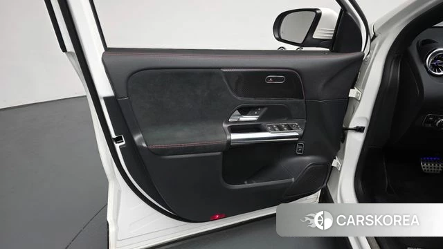 Mercedes-Benz GLA - Class H247 id 4500717 из Кореи 16