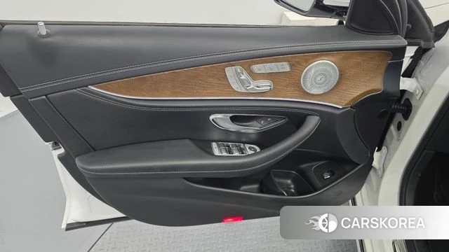 Mercedes-Benz E-Class W213 id 4294690 из Кореи 16