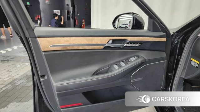 Genesis G90 id 4573460 из Кореи 16