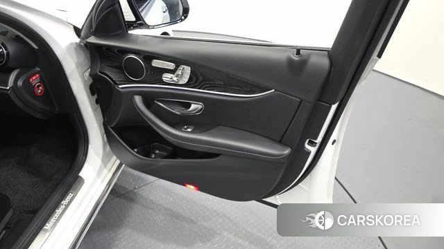 Mercedes-Benz E-Class W213 id 4536858 из Кореи 16