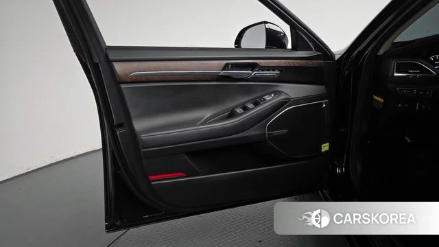 Genesis G90 id 4836184 из Кореи 16