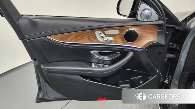 Mercedes-Benz E-Class W213 id 4873474 из Кореи 16