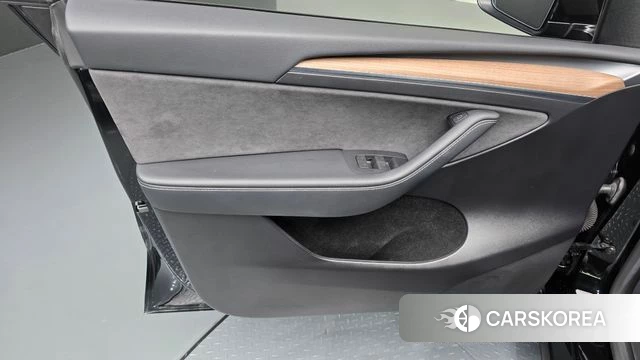 Tesla Model Y id 4768089 из Кореи 16