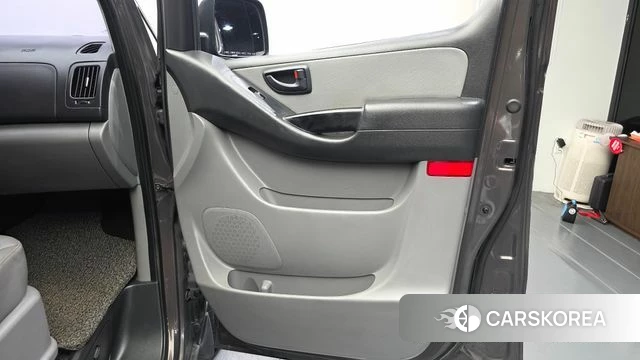 Hyundai The New Grand Starex id 4658185 из Кореи 16