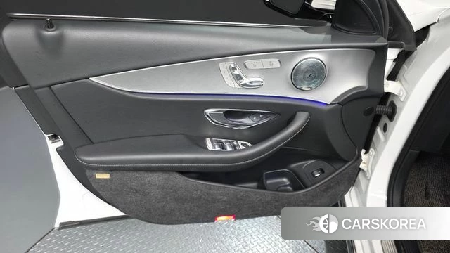 Mercedes-Benz E-Class W213 id 4397954 из Кореи 16